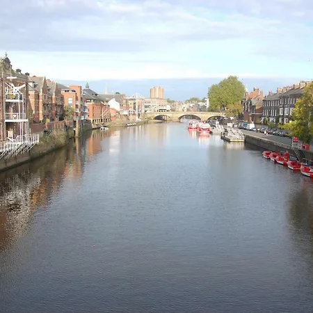 Апартаменты Victorian Retreat Йорк