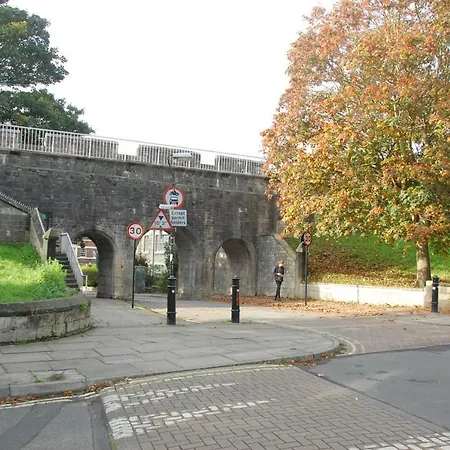 Victorian Retreat 公寓 *